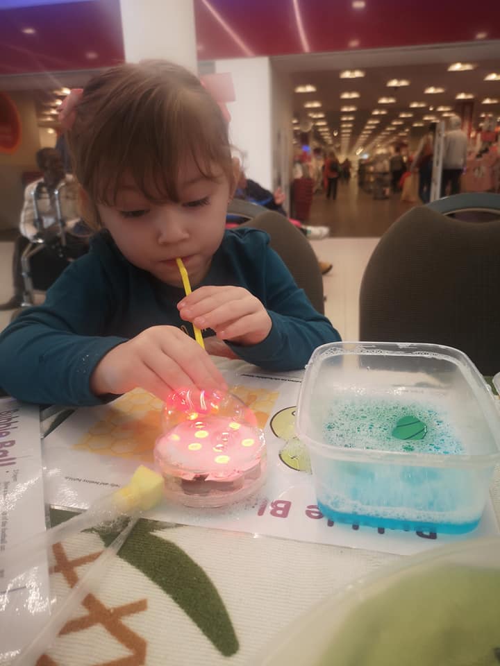 Bubble entertainer workshop in Bristol.