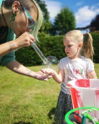 Louise outdoors bubbles kids part entertainer west midlands