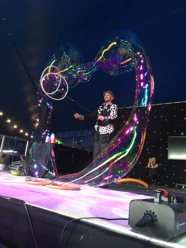 Sam sam the bubble man Bubble Inc stage show