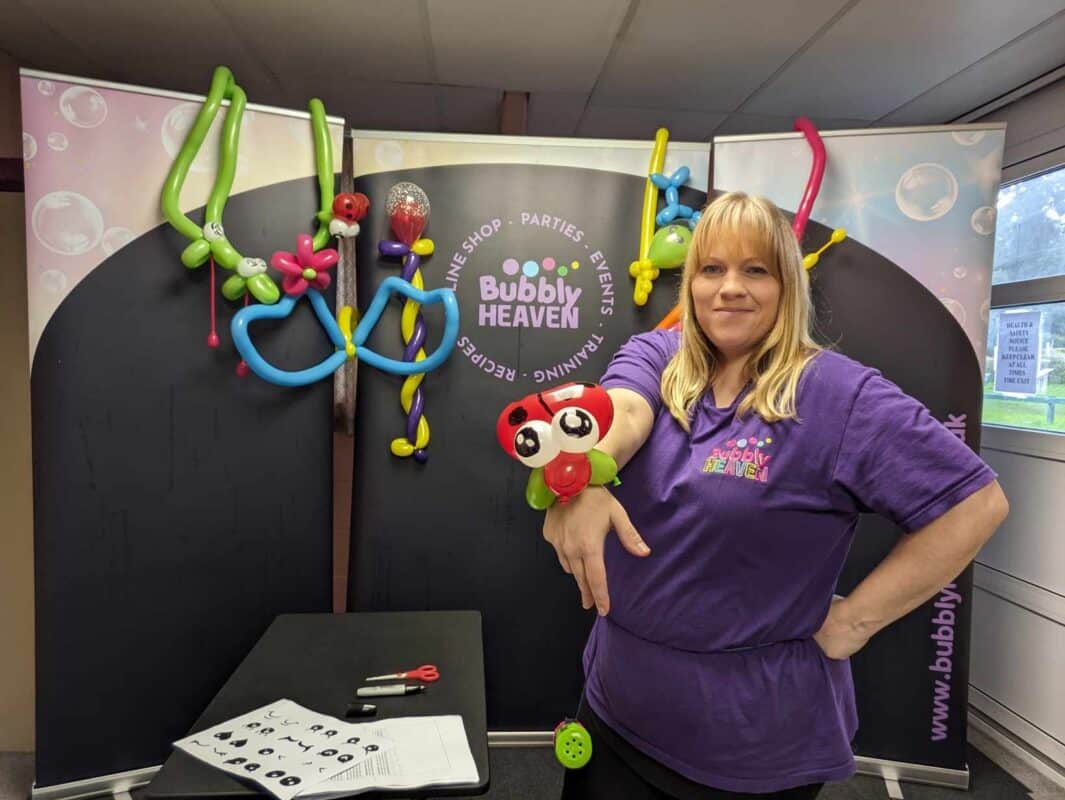 balloon lady bird