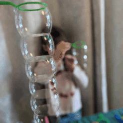 bubble-tricks-workshopshop-magic-science-STEM-for-schools