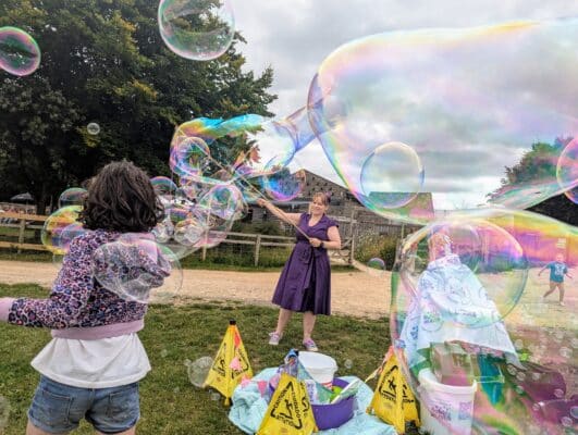 Children’s party entertainer, kids party bubble magic entertainer Cirencester