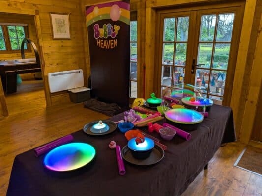bubble workshop for kids in Gloucestershire for schools and kids parties