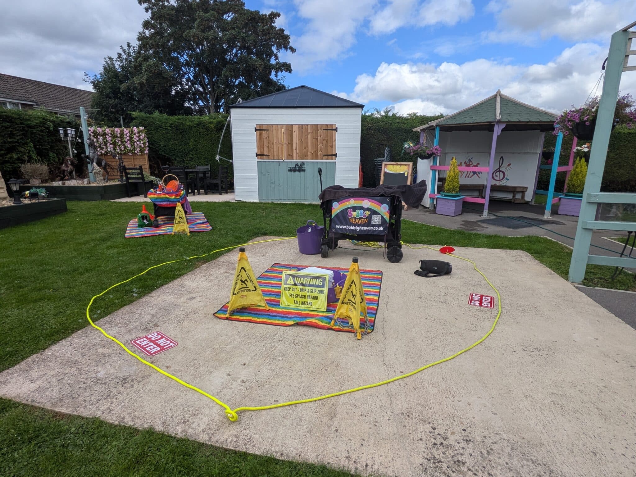 How to set your bubble show outdoors